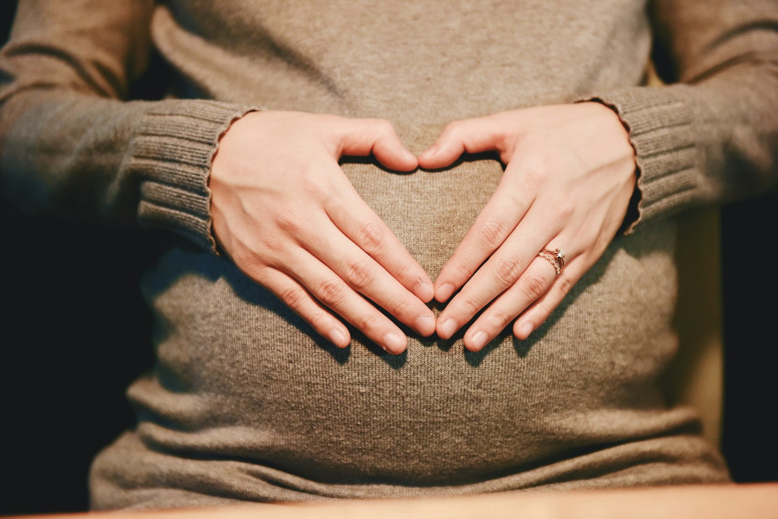 Trening siłowy w ciąży – informacje dla ciężarnej