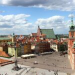 stary rynek warszawy w ciągu dnia